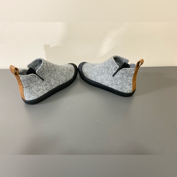 Huckberry Gray and Black Men's Loafers - Picture 3 of 14